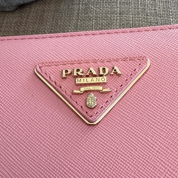 Prada Pink Zip-Around Wallet - Picture 2 of 4